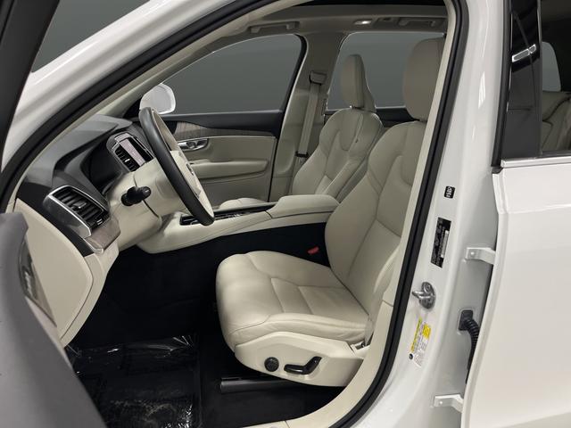 2024 Volvo XC90 B6 Plus Bright Theme 7-Seater