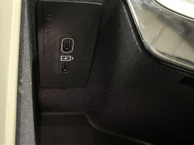 2024 Volvo XC90 B6 Plus Bright Theme 7-Seater