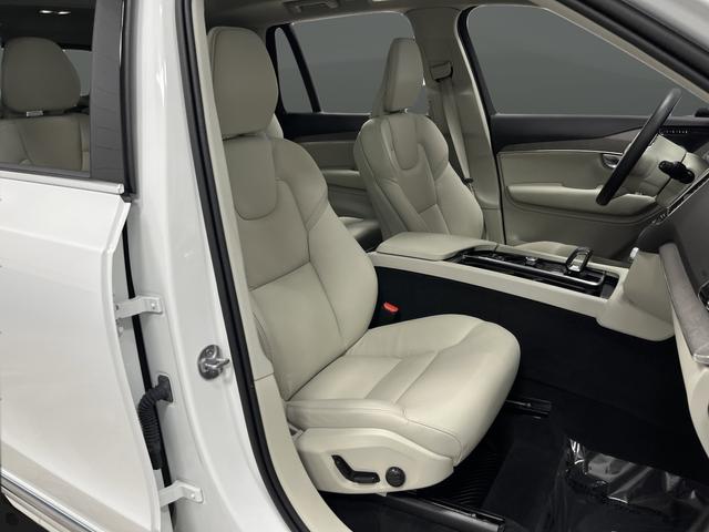 2024 Volvo XC90 B6 Plus Bright Theme 7-Seater