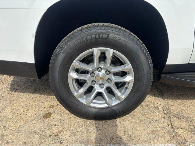 2026 Chevrolet Suburban LS, 4WD