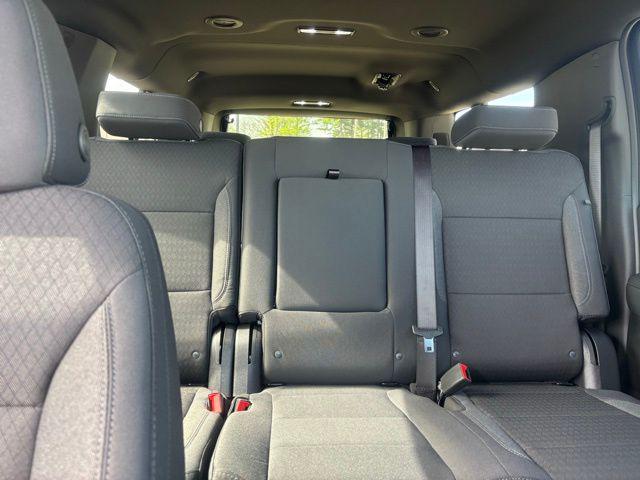 2026 Chevrolet Suburban LS, 4WD