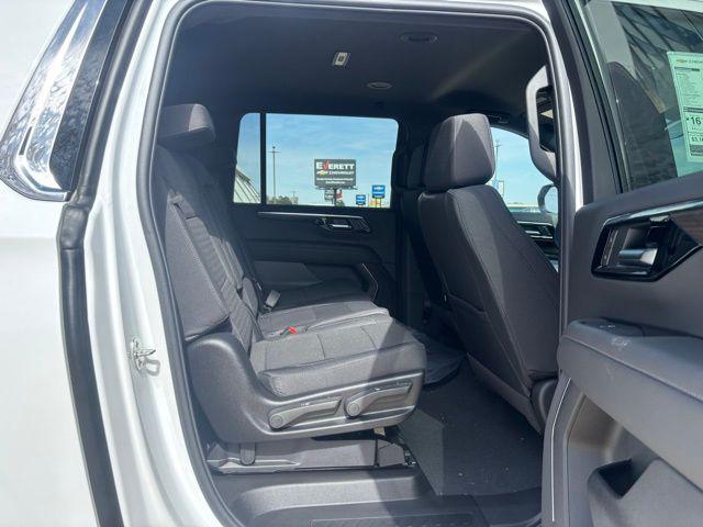 2026 Chevrolet Suburban LS, 4WD