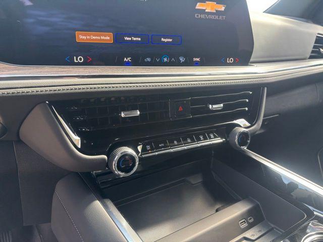 2026 Chevrolet Suburban LS, 4WD