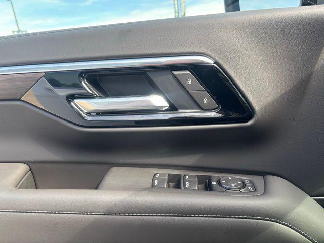 2026 Chevrolet Suburban LS, 4WD