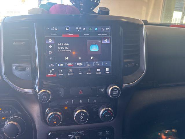 2022 Ram 1500 Big Horn Crew Cab 4x4 5'7" Box