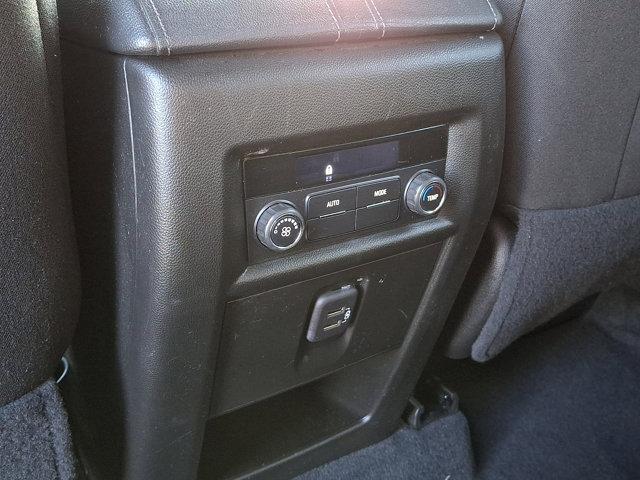 2023 Chevrolet Traverse AWD LT Cloth