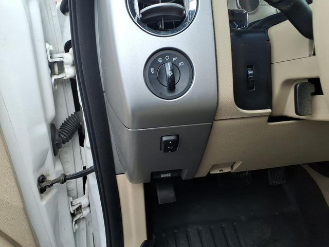 2010 Ford Expedition Unknown