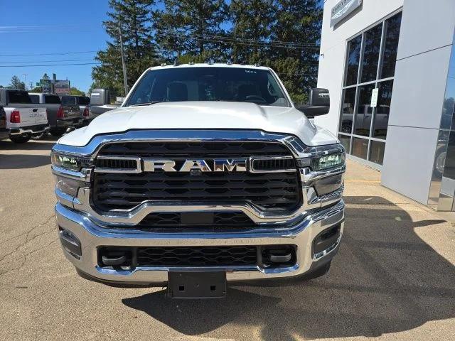 2026 RAM Ram 3500 Chassis Cab RAM 3500 TRADESMAN CHASSIS REGULAR CAB 4X4 84 CA