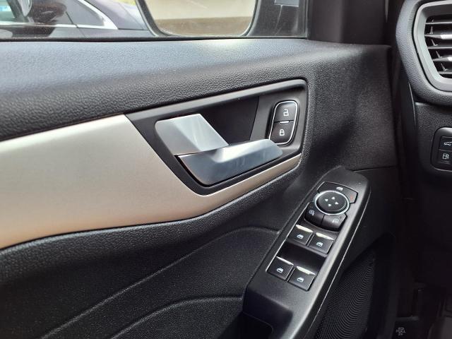 2022 Ford Escape SEL Hybrid