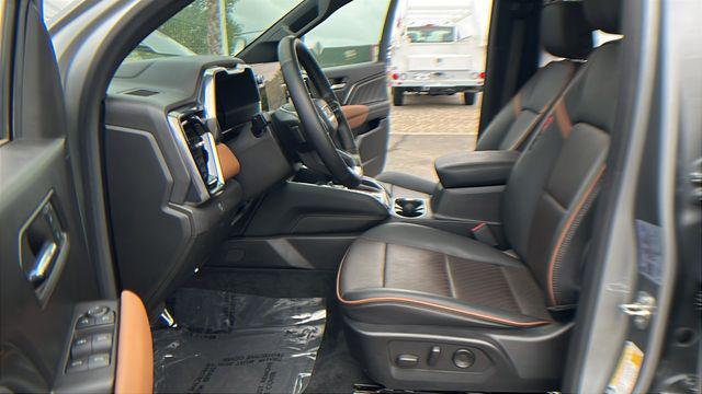 2023 GMC Canyon 4WD Crew Cab Short Box AT4
