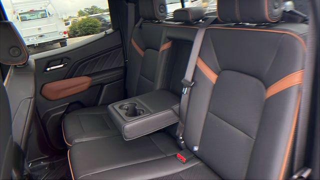 2023 GMC Canyon 4WD Crew Cab Short Box AT4