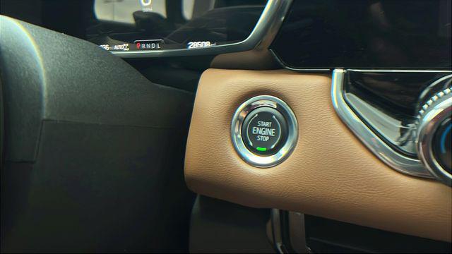 2023 GMC Canyon 4WD Crew Cab Short Box AT4