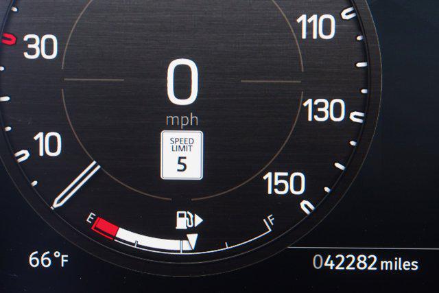 2024 Land Rover Defender 110 P525 V8