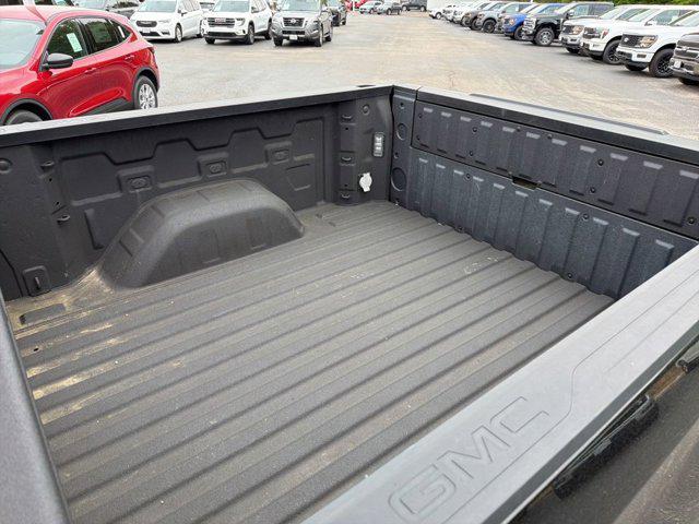 2024 GMC Sierra 1500 4WD Crew Cab Short Box AT4