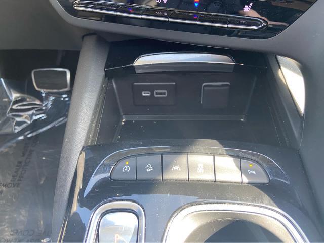 2023 Buick Envision Essence AWD