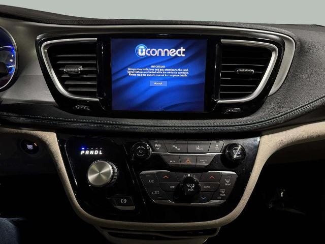 2019 Chrysler Pacifica Hybrid Limited