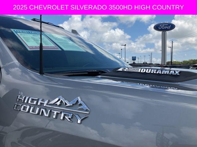 2025 Chevrolet Silverado 3500HD 4WD Crew Cab Long Bed High Country