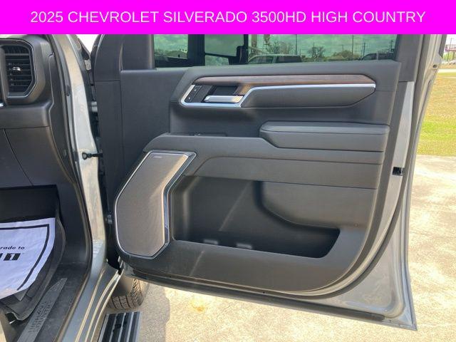 2025 Chevrolet Silverado 3500HD 4WD Crew Cab Long Bed High Country