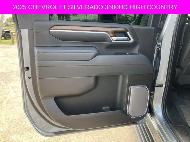 2025 Chevrolet Silverado 3500HD 4WD Crew Cab Long Bed High Country