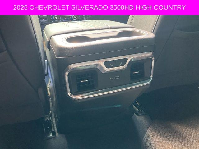 2025 Chevrolet Silverado 3500HD 4WD Crew Cab Long Bed High Country