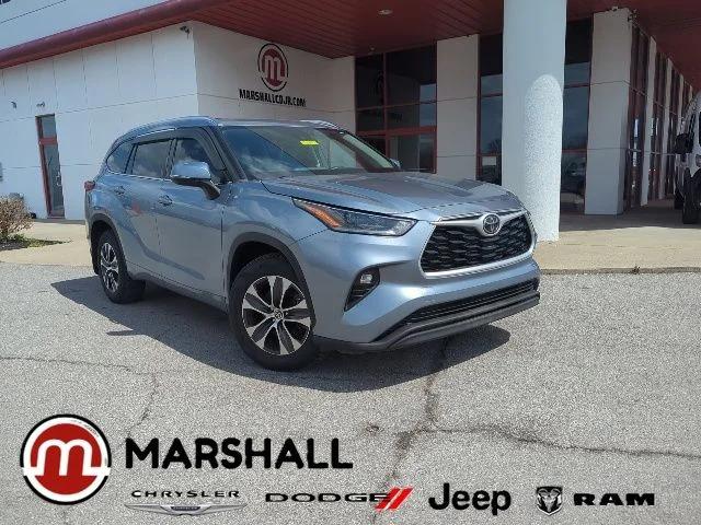 2021 Toyota Highlander XLE for sale in Crittenden, KY
