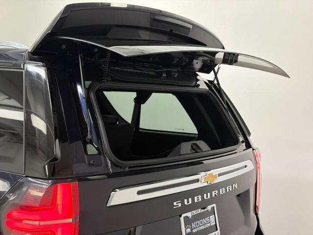 2024 Chevrolet Suburban 4WD LT