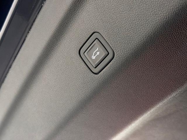 2024 Chevrolet Suburban 4WD LT