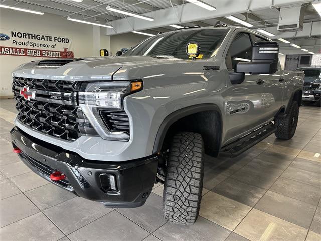 2025 Chevrolet Silverado 2500HD 4WD Crew Cab Standard Bed ZR2
