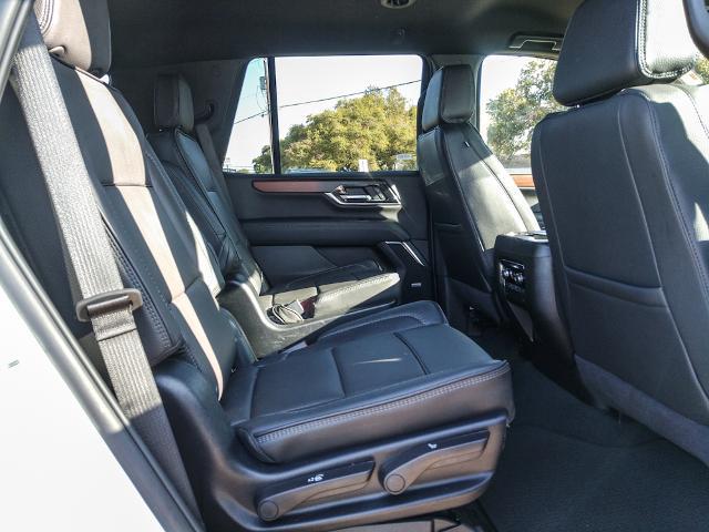 2025 GMC Yukon 4WD Denali