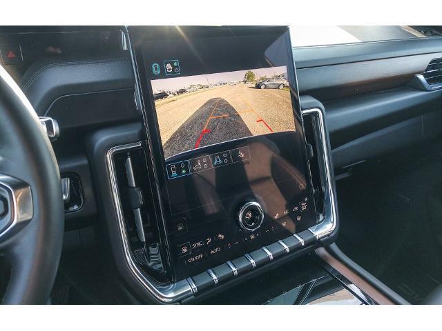 2025 GMC Yukon 4WD Denali