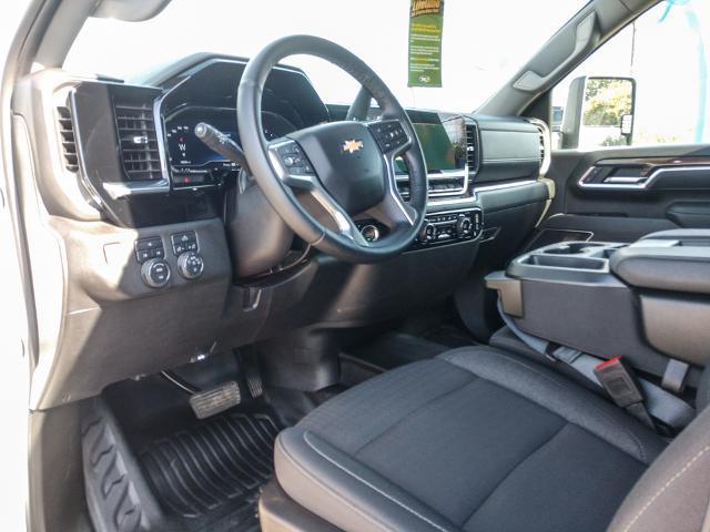 2025 Chevrolet Silverado 2500HD 4WD Crew Cab Standard Bed LT
