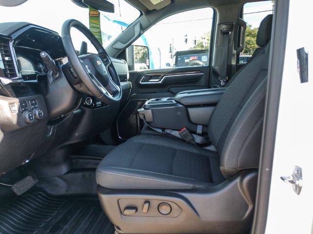 2025 Chevrolet Silverado 2500HD 4WD Crew Cab Standard Bed LT