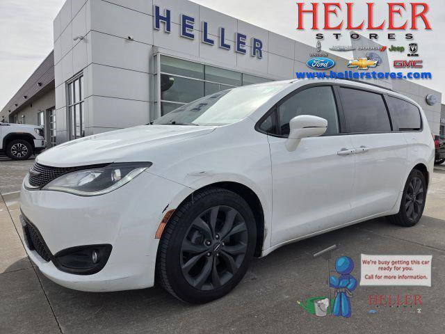 2018 Chrysler Pacifica Limited for sale in Pontiac, IL
