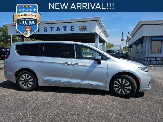 2023 Chrysler Pacifica Hybrid Limited for sale in Orlando, FL
