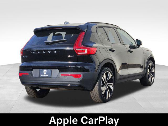 2025 Volvo XC40 B5 Plus Dark Theme