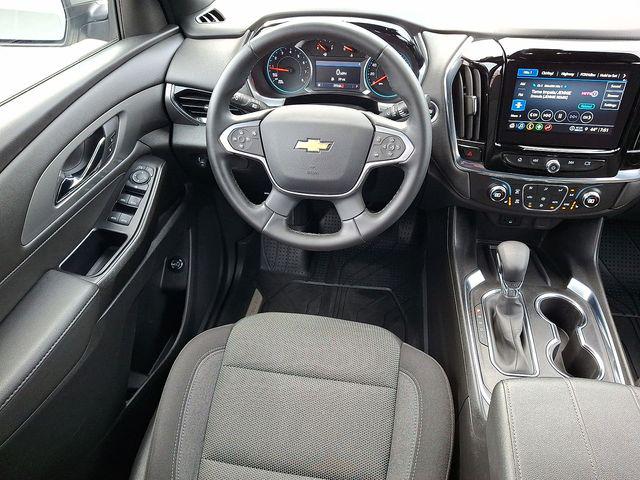 2023 Chevrolet Traverse AWD LT Cloth
