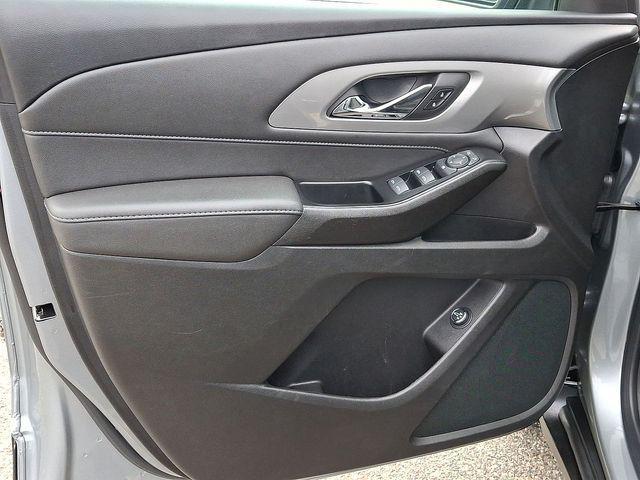 2023 Chevrolet Traverse AWD LT Cloth