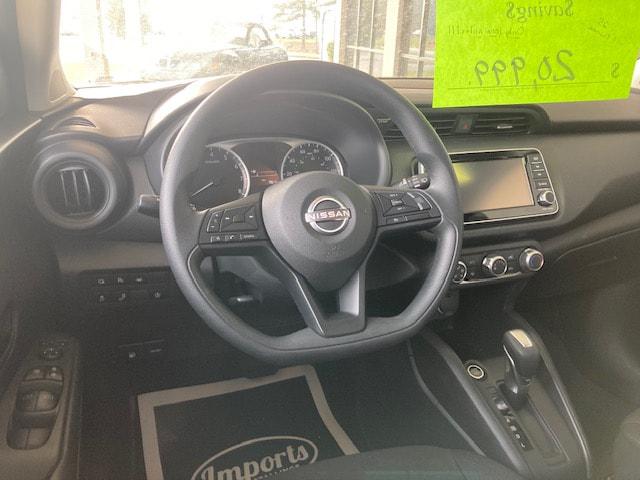 2025 Nissan Kicks S