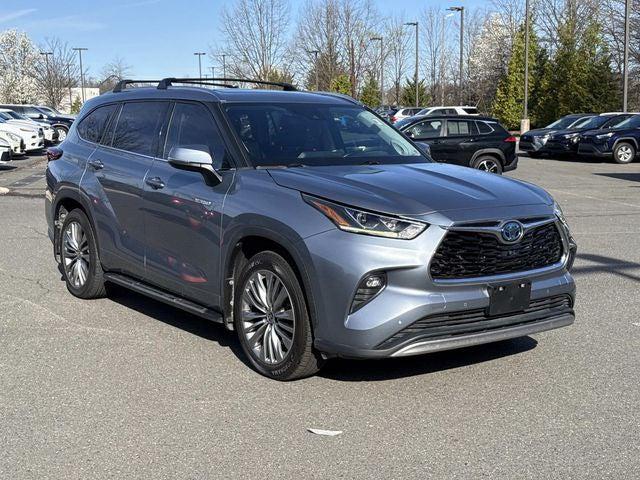 2021 Toyota Highlander Hybrid Platinum