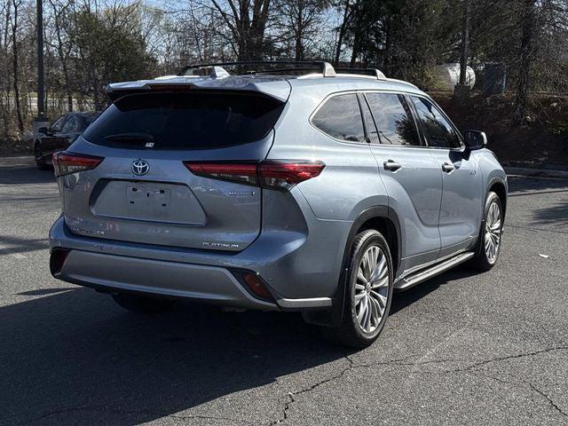 2021 Toyota Highlander Hybrid Platinum