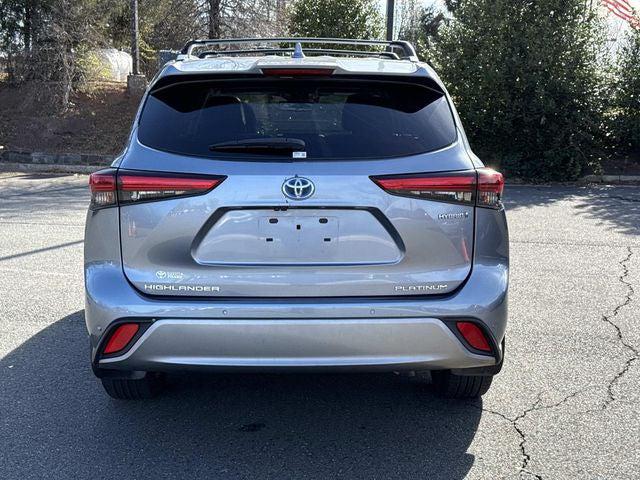 2021 Toyota Highlander Hybrid Platinum