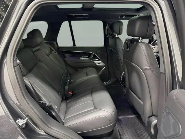 2026 Land Rover Range Rover P400 SE