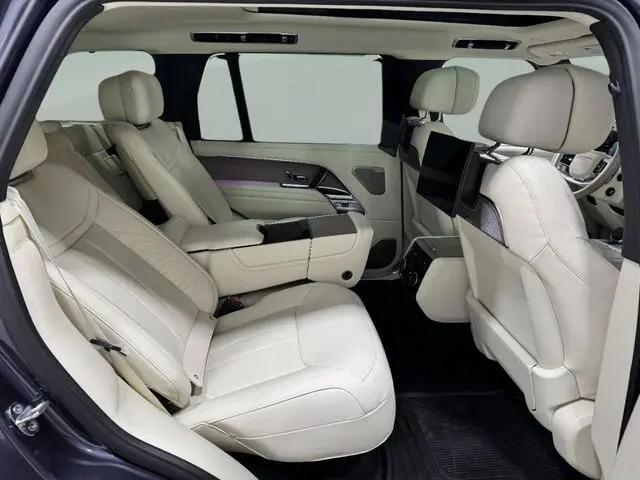 2026 Land Rover Range Rover P530 Autobiography