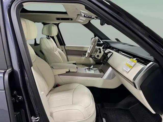 2026 Land Rover Range Rover P530 Autobiography