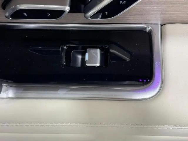 2026 Land Rover Range Rover P530 Autobiography