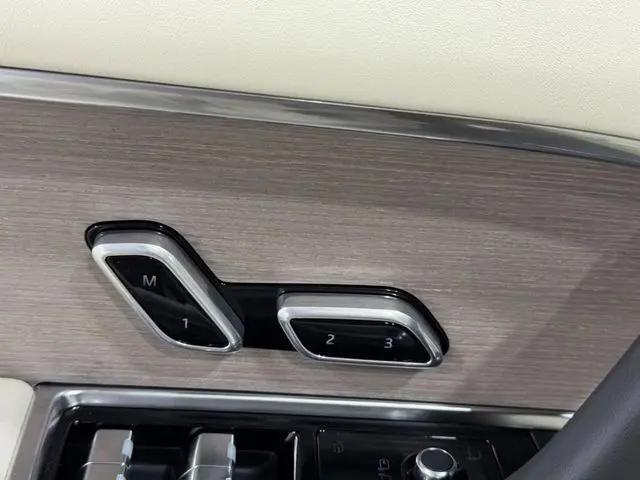 2026 Land Rover Range Rover P530 Autobiography