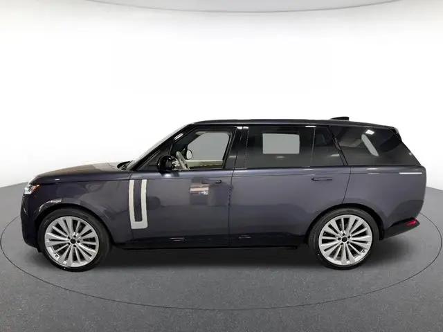 2026 Land Rover Range Rover P530 Autobiography