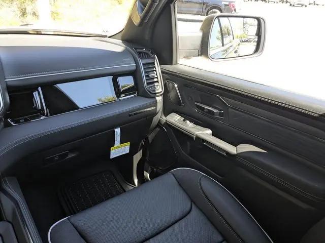 2026 Ram 1500 Limited Crew Cab 4x4 5'7" Box