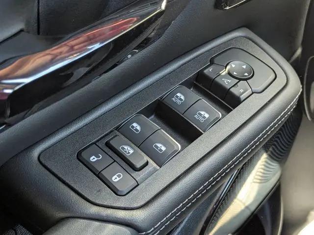 2026 Ram 1500 Limited Crew Cab 4x4 5'7" Box