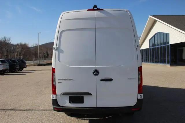 2023 Mercedes-Benz Sprinter 2500 High Roof 4-Cyl Gas
